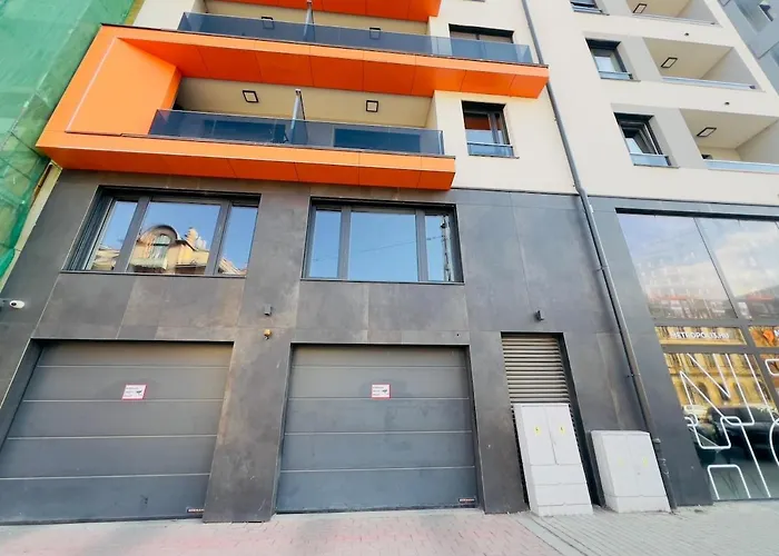Karzo Lu 204 Free Garage Budapest