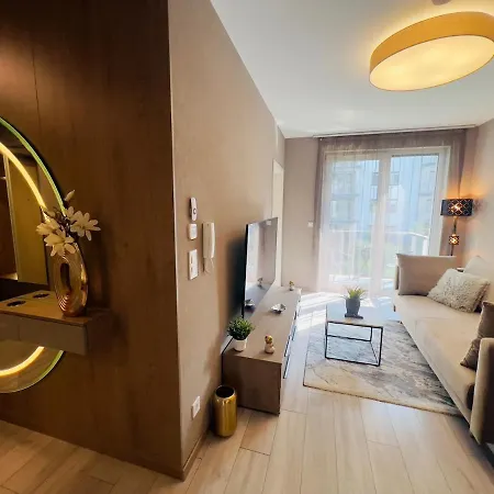 Karzo Lu 204 Free Garage * Budapešť