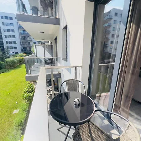 Karzo Lu 204 Free Garage Apartmán