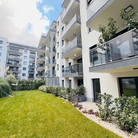 Karzo Lu 204 Free Garage Apartment *